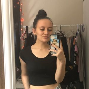 black crop top